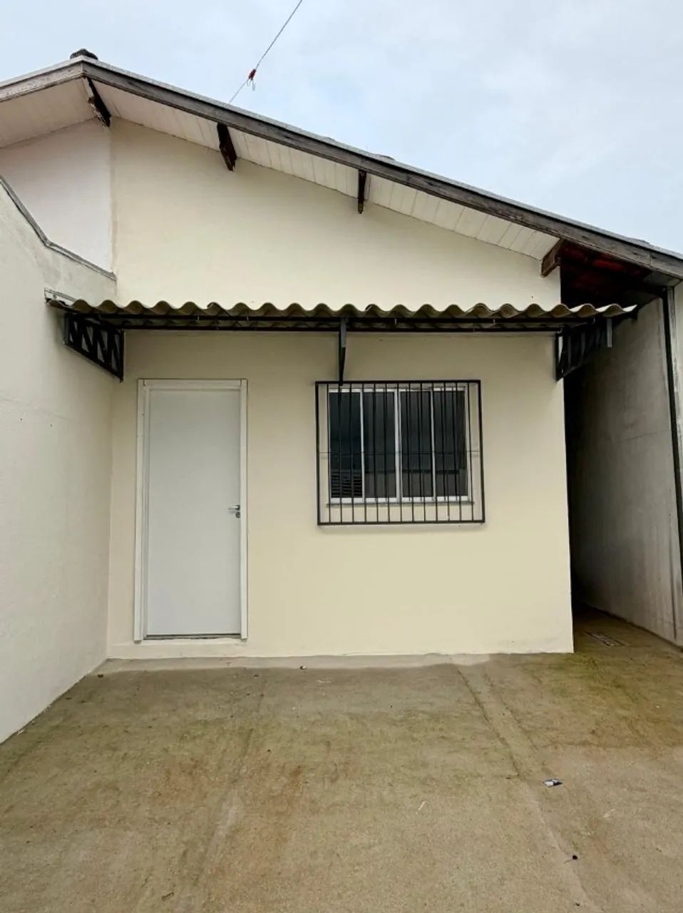 Casa 2 Quartos à Venda com Quintal e Garagem - Jd Regina - Foto 2