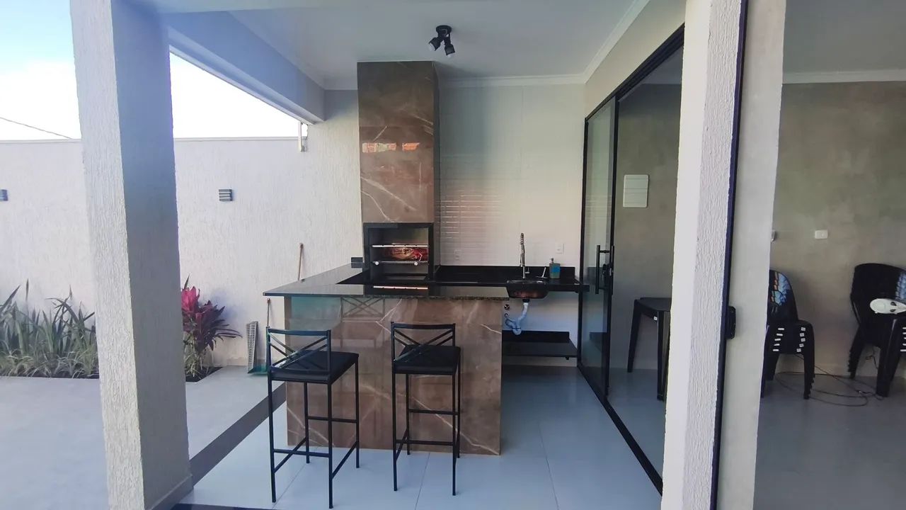 Espaço com piscina aquecida e com SPA  - Foto 3