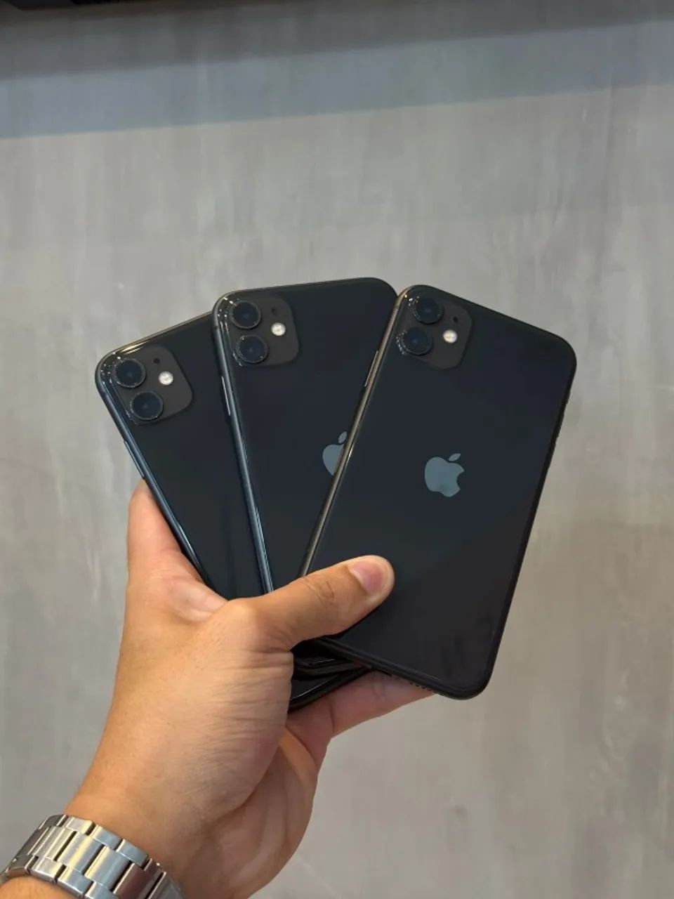 Iphone 11 64 gigas - Semi novo com garantia  - Foto 2