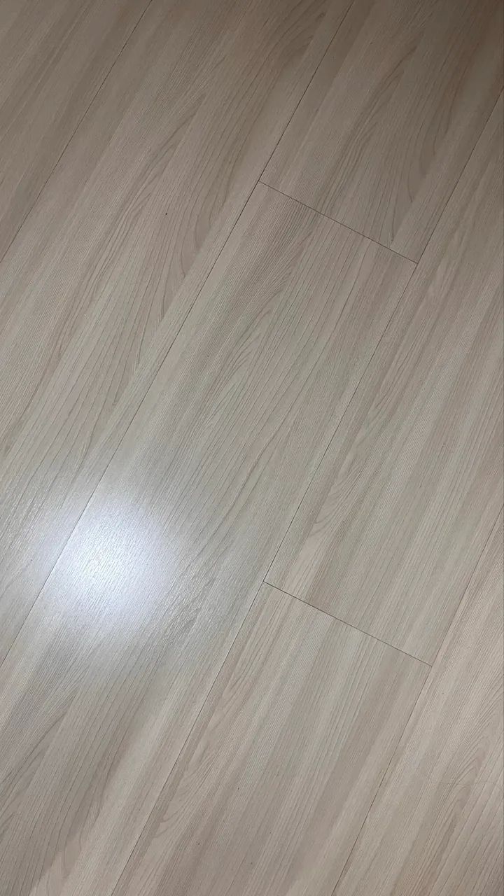 Piso laminado- 100 metros+ rodapés  - Foto 2