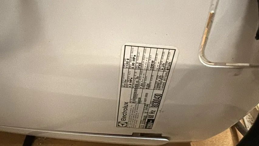 ? Ar-Condicionado 12.000 BTUs 220V - Comfee Funcionando + Electrolux - Foto 3