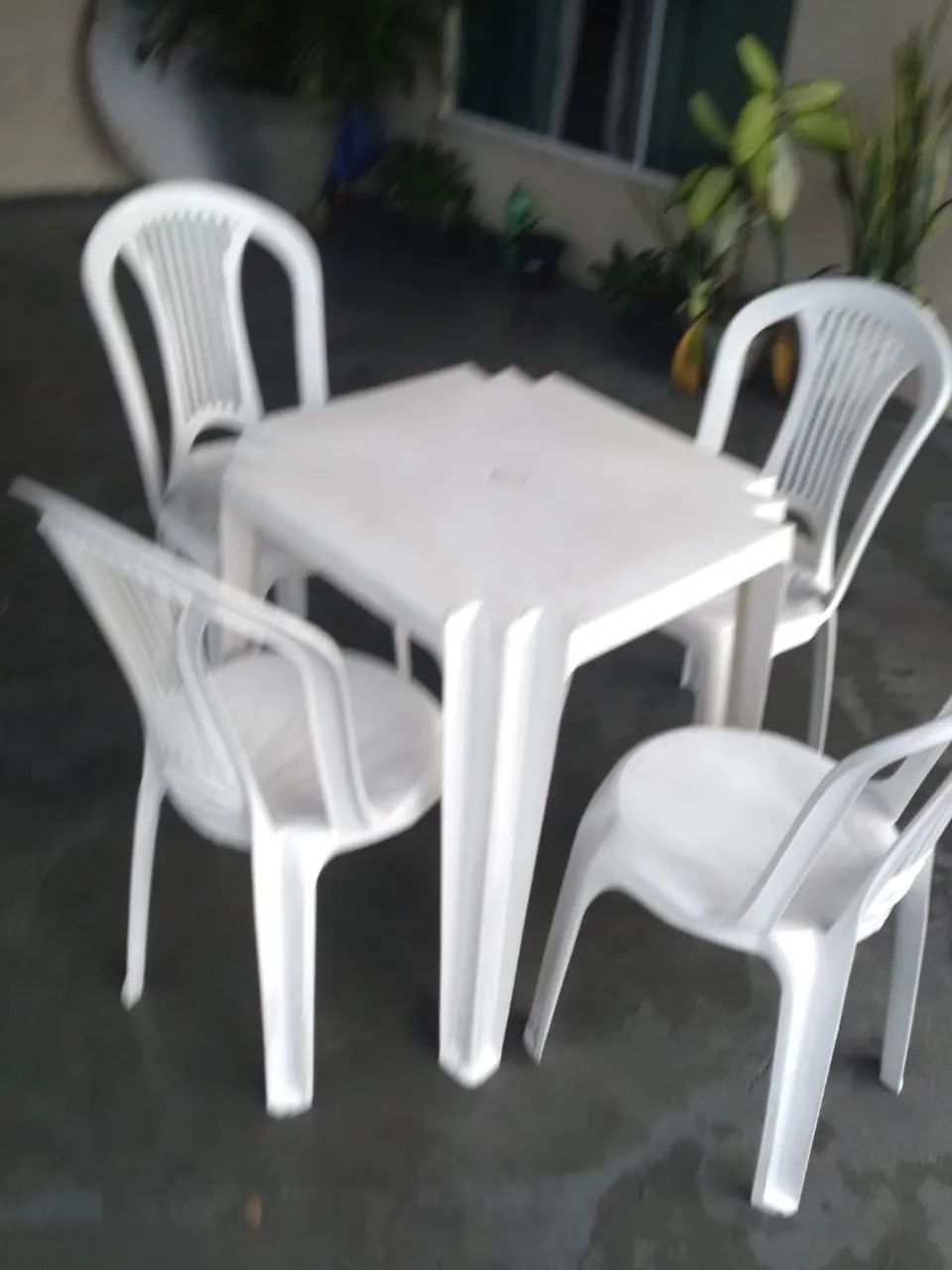 Cadeira e mesa plástico 