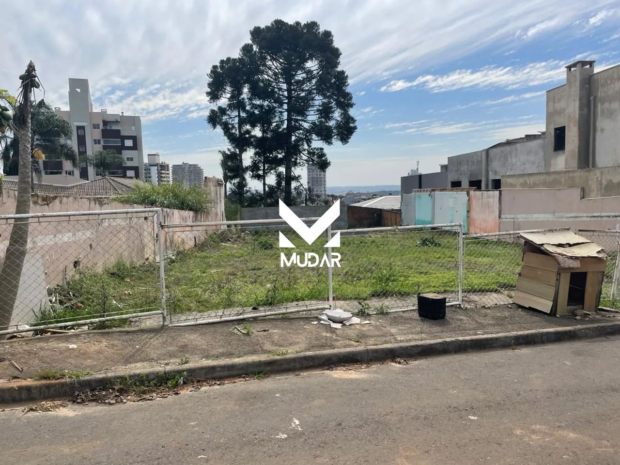 Terreno com 557m2 no Jardim Carvalho