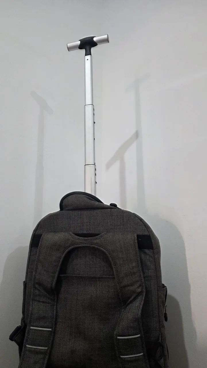 Mochila Kipling cinza - Foto 4