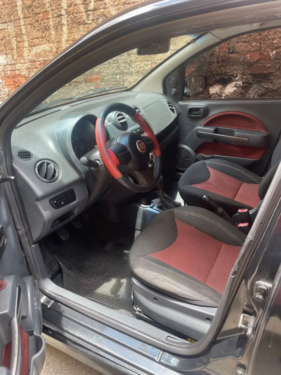 Fiat Uno Sporting 1.4 EVO Fire Flex 8V 4P 2014 - Foto 3