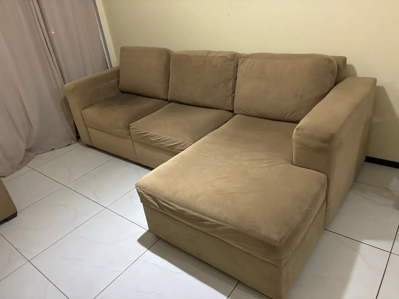 Sofá modular: 4 lugares ou 3 + poltrona