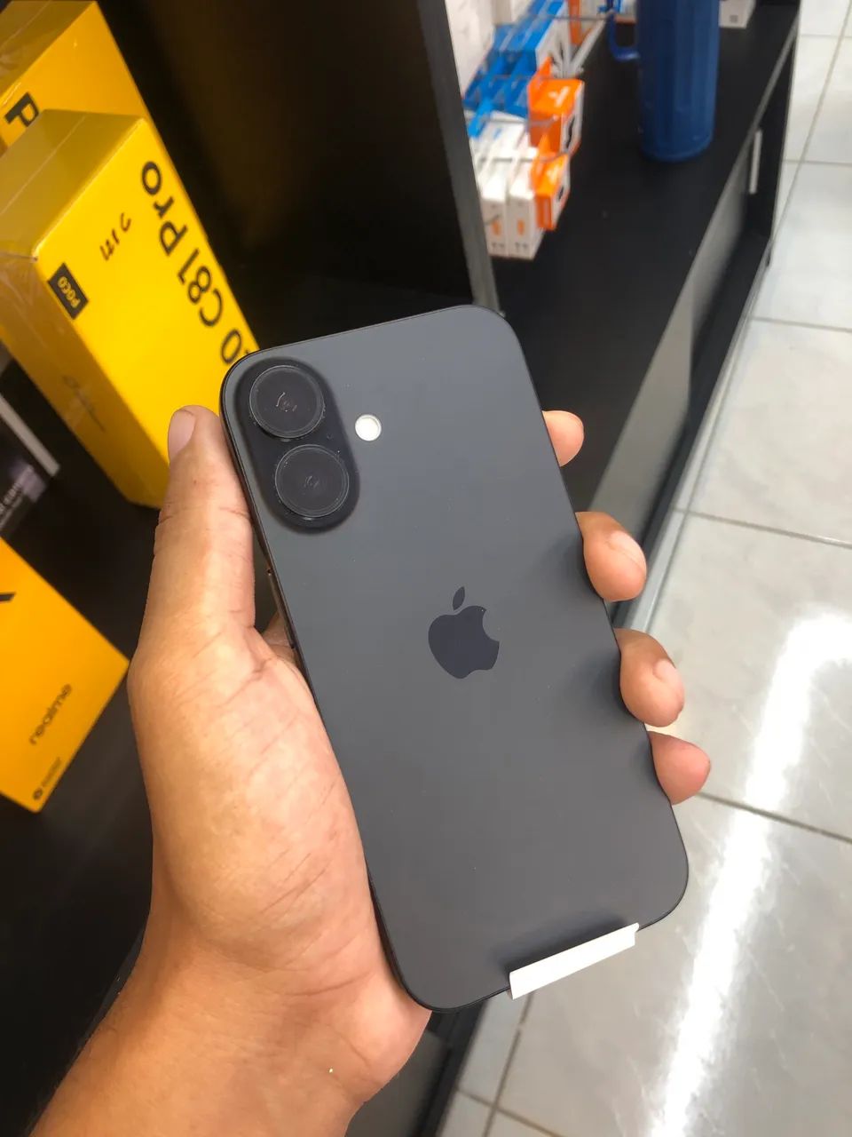 iPhone 16(na caixa)