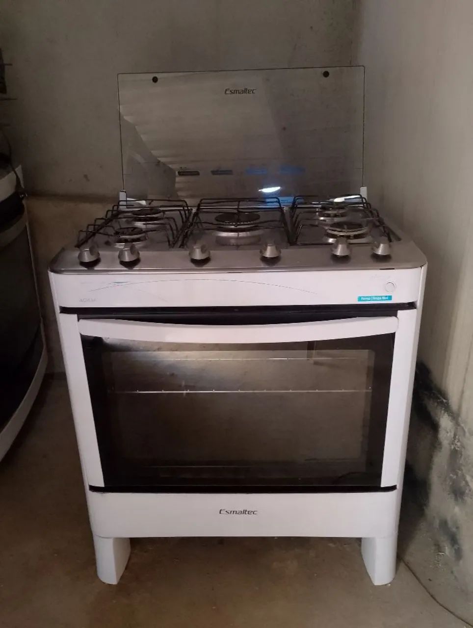 Fogão de cinco bocas com acendimento automático funcionando perfeitamente  - Foto 2