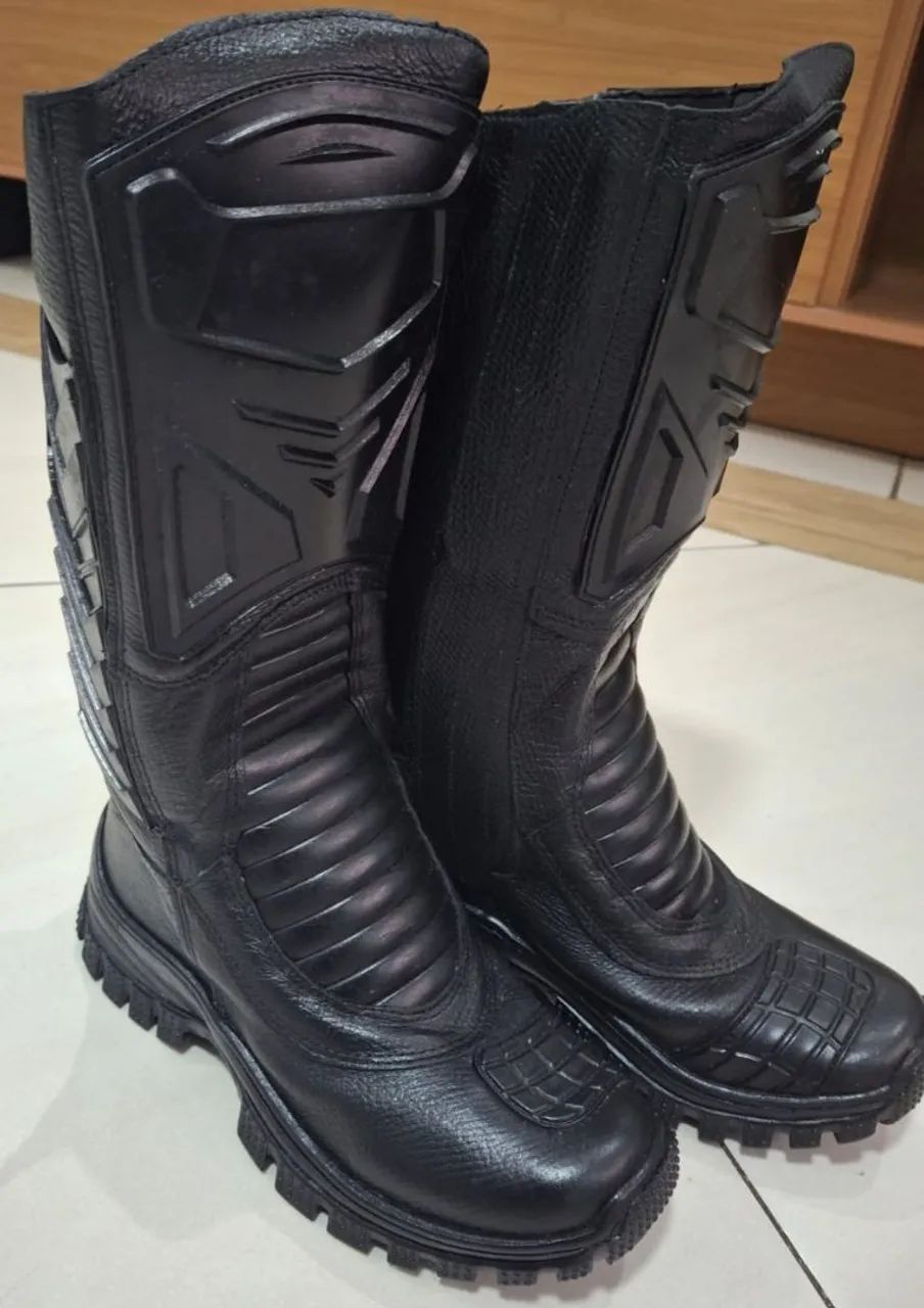Bota de bombeiro (nunca usada) - Foto 2