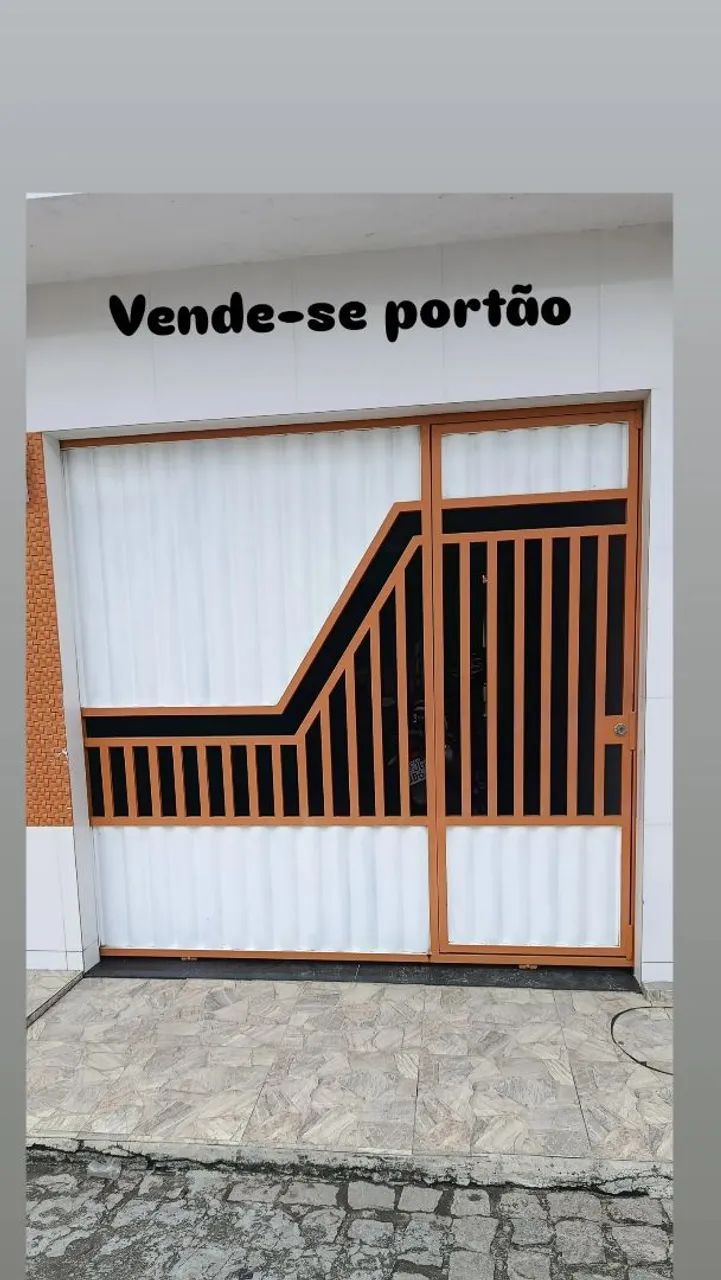 Gate