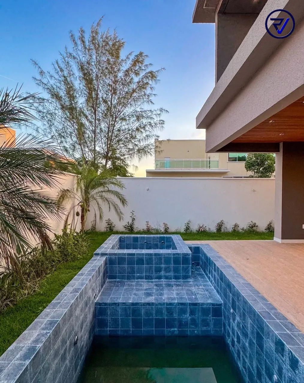 Casa Duplex no Terras 01 - Frente Praça!!! - Foto 2