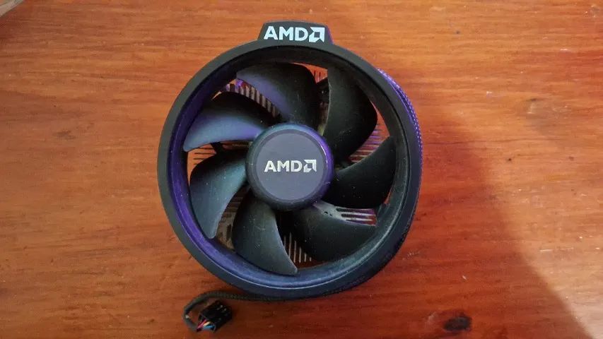 Ryzen 3 2200G + Cooler AMD Wraith Stealth - Foto 3