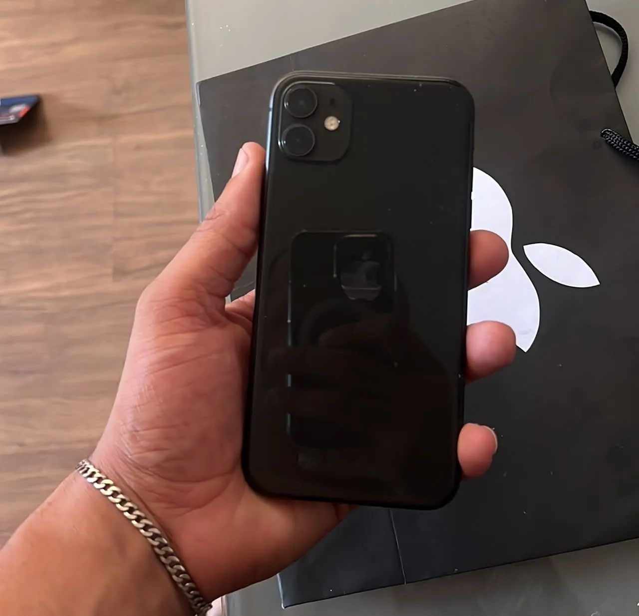 iphone 11 64g bateria 78% <br>carregador caixa e capinha
