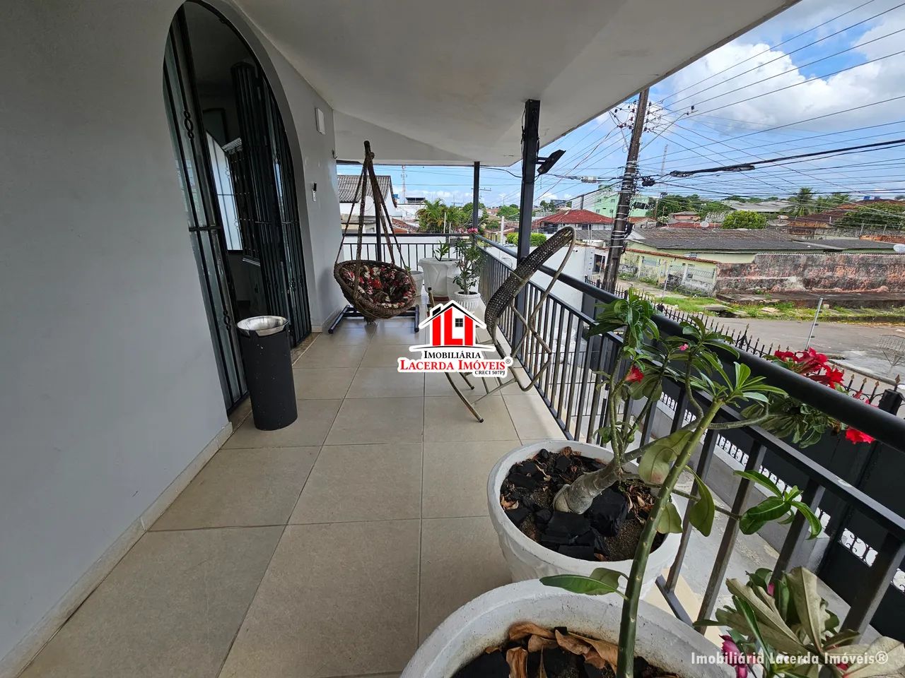 Casa de Esquina 4 Suítes com Piscina e Edícula em Compensa - Foto 5