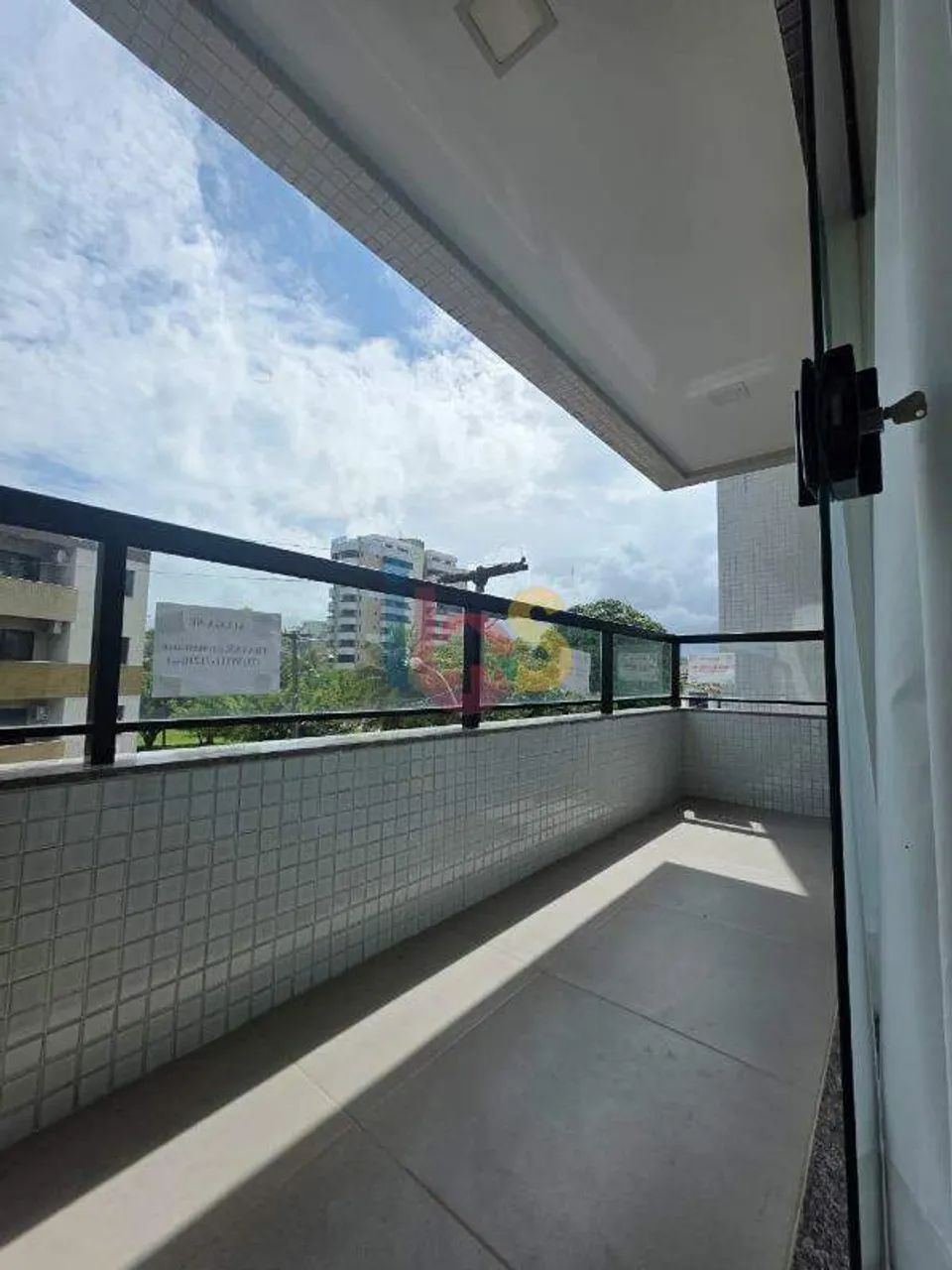 Alugo Apartamento com 02 Quartos Frente - Foto 4