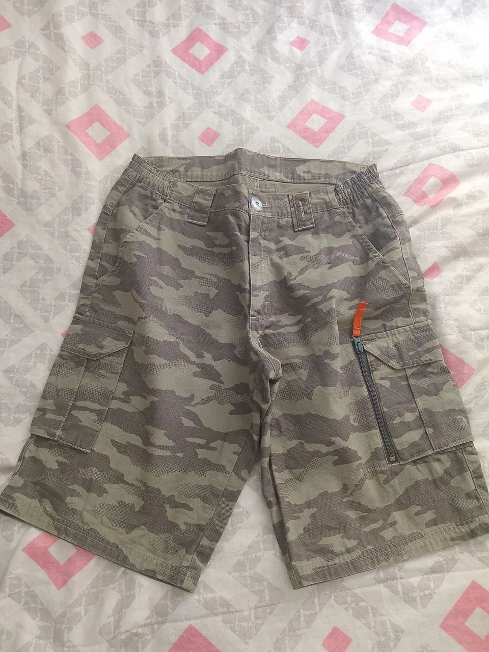 Bermuda camuflada.