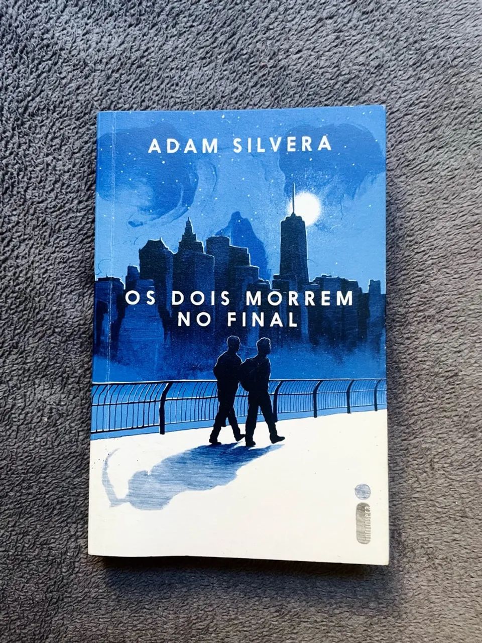 Livro ?Os dois morrem no final?, de Adam Silvera