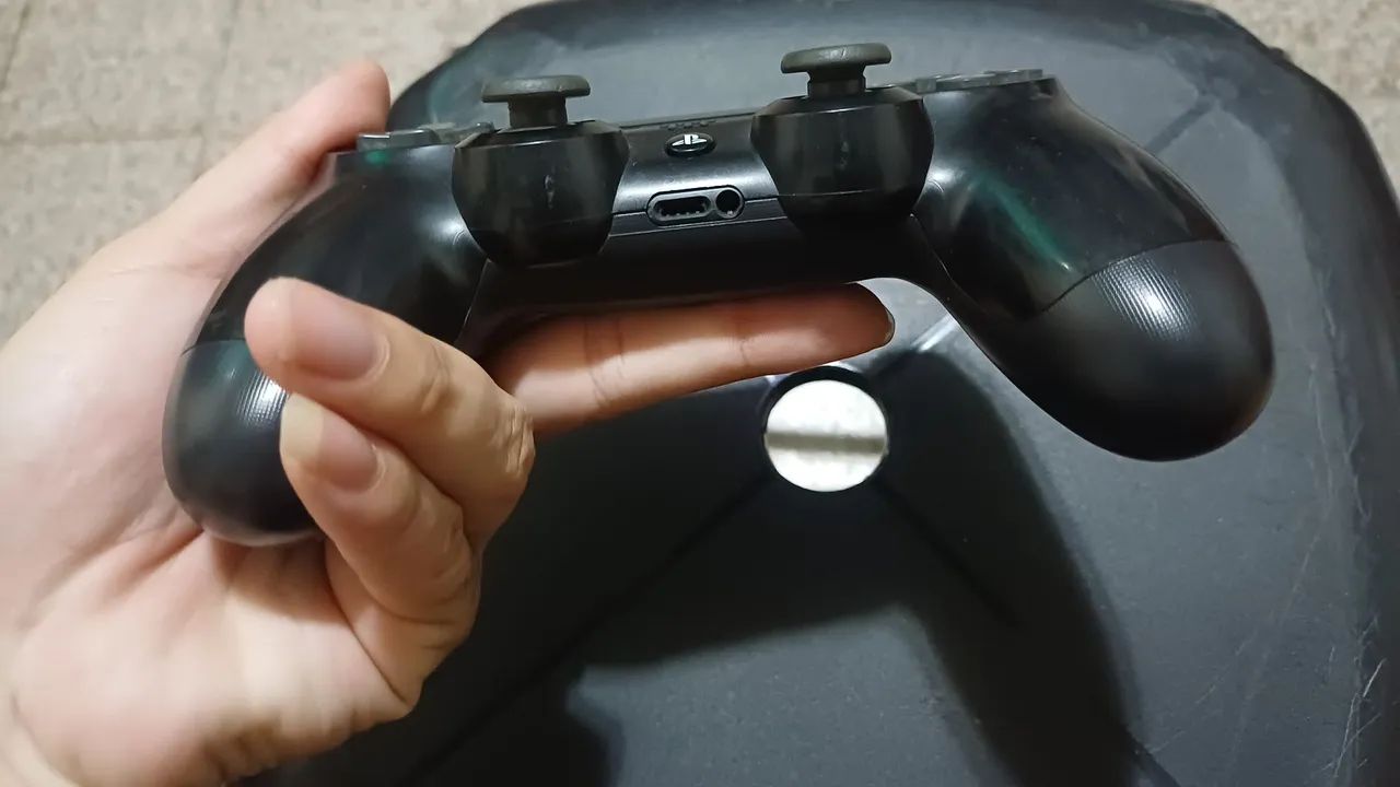Controle original de ps4 funcionando 100% - Foto 4