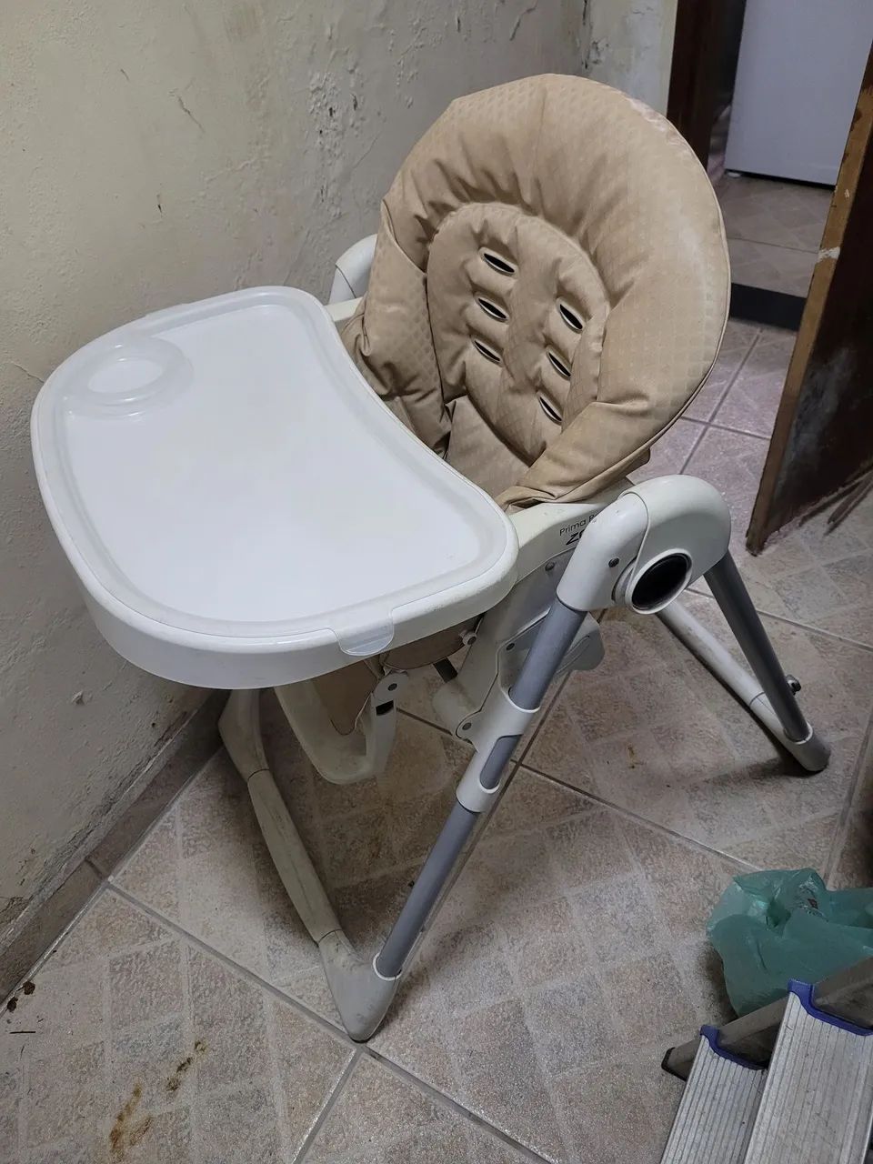 Cadeira alimentação  - Foto 3