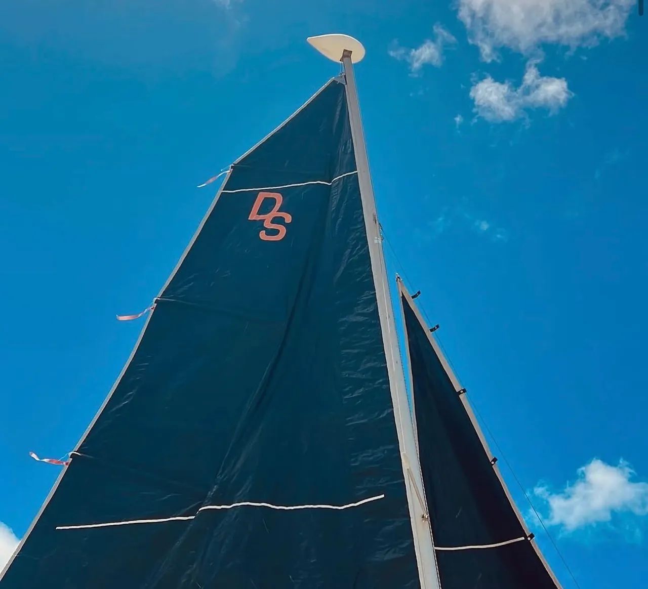 DAY SAILER À VENDA - É SÓ COLOCAR NA ÁGUA E VELEJAR! - Foto 4