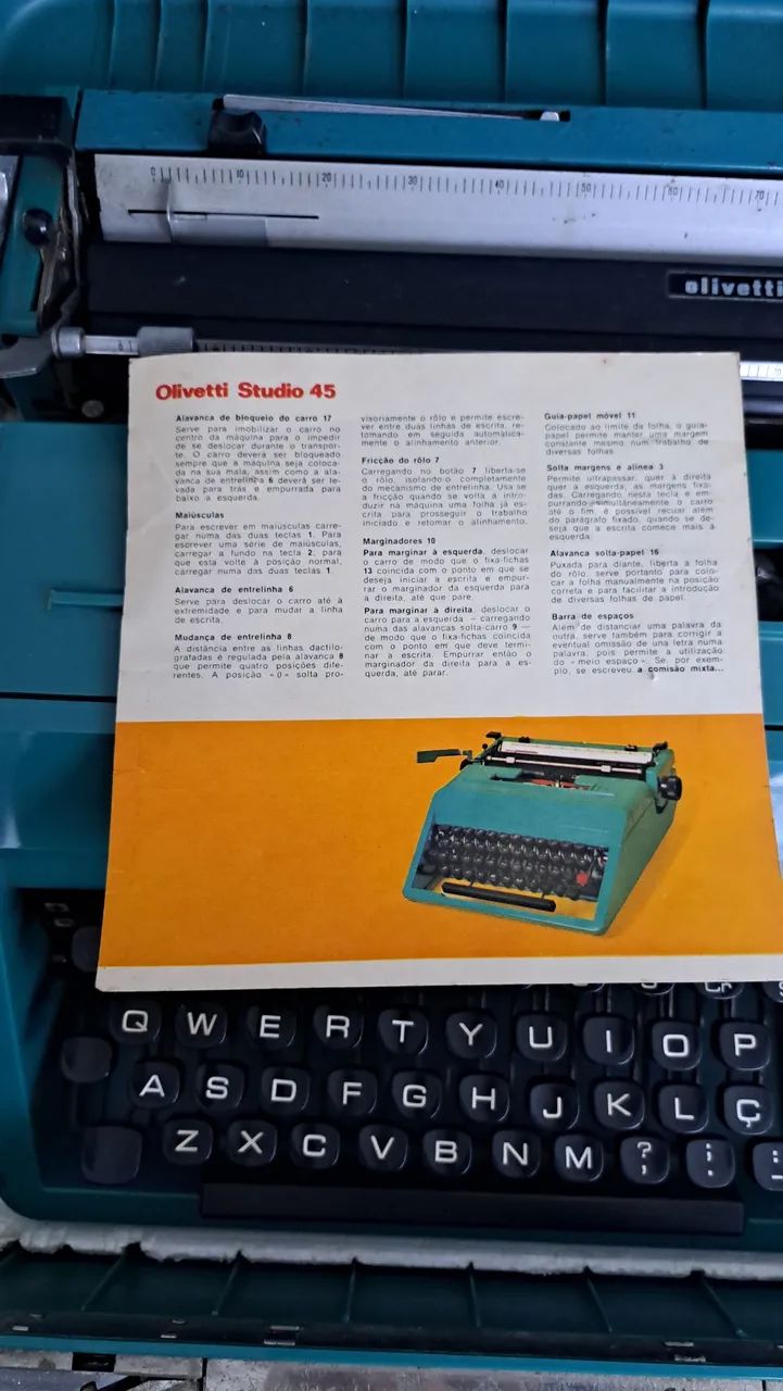 Antiga maquina escrever Olivetti Studio 45 - Foto 3
