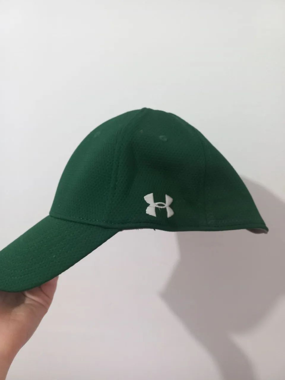 Boné under armour verde