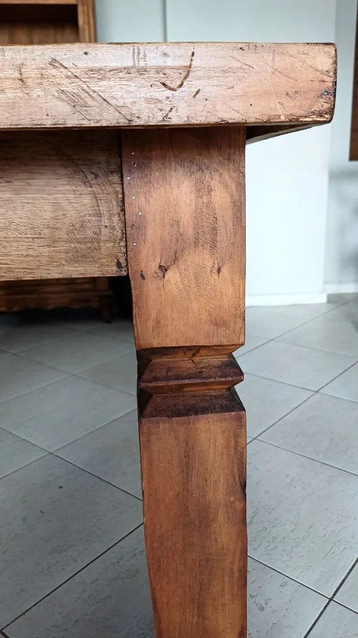 MESA DE MADEIRA MACIÇA PARA 6 LUGARES - Foto 4