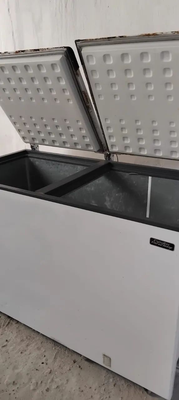 Freezer Horizontal Esmaltec ECH500 437L 127V - 2 Tampas