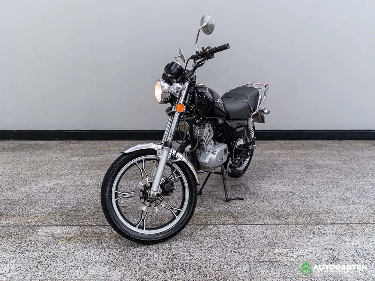 SUZUKI Intruder 125  - 2015