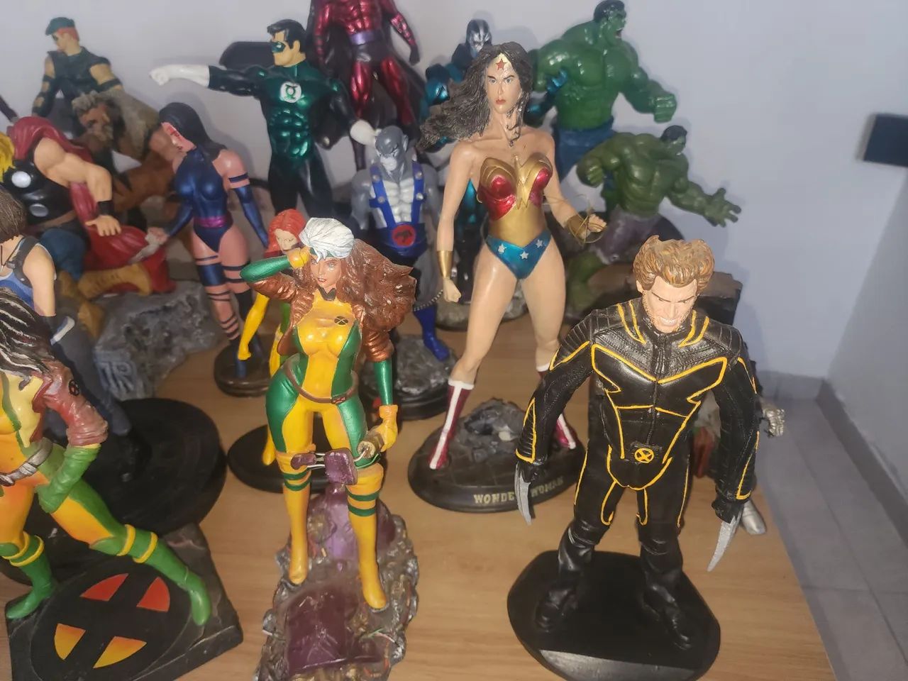 Estátuas DC e Marvel - Foto 2