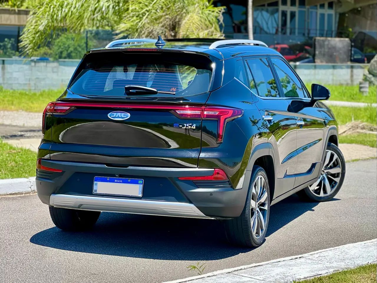 JAC E-JS4 150cv 5P Aut. (elétrico) 2023 - Foto 4