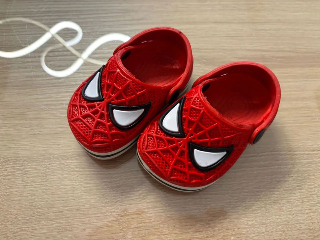 Crocs infantil homem aranha  - Foto 3