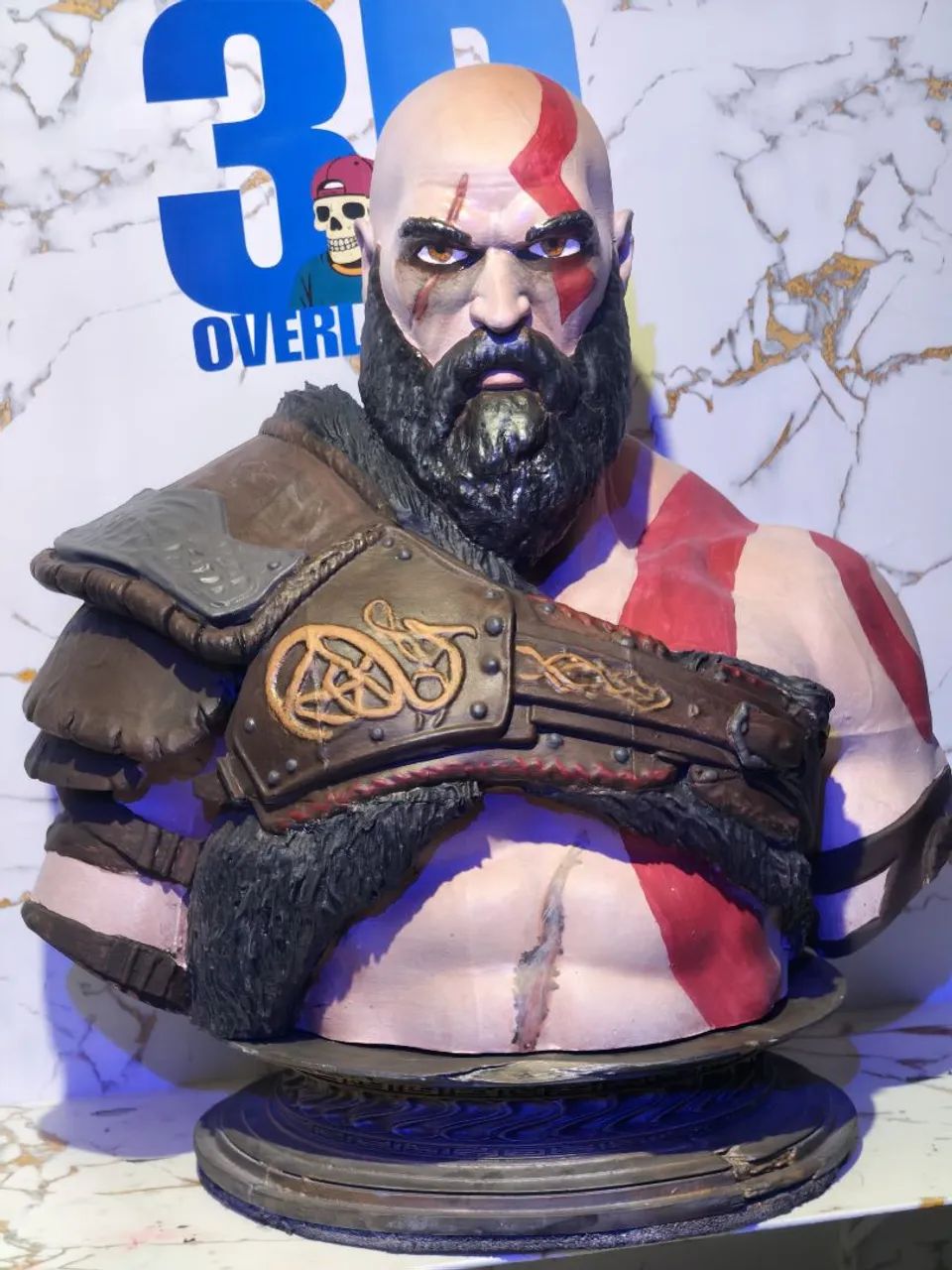 Busto tamanho real Kratos 