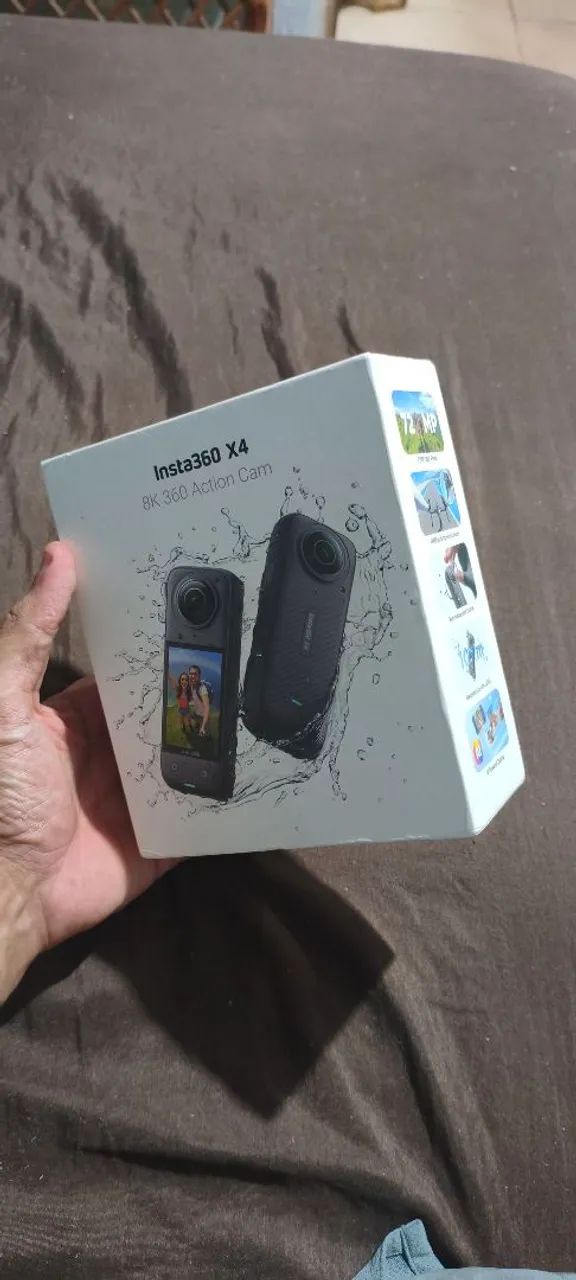 Insta 360 X4