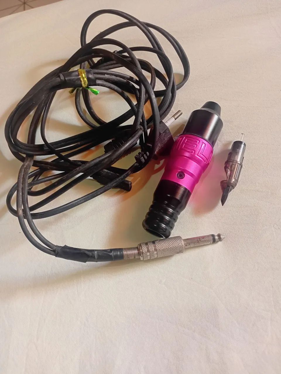 Maquina de tatuagem e maca - Foto 2