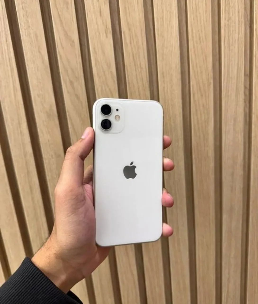 Iphone 11 sem datalhes 