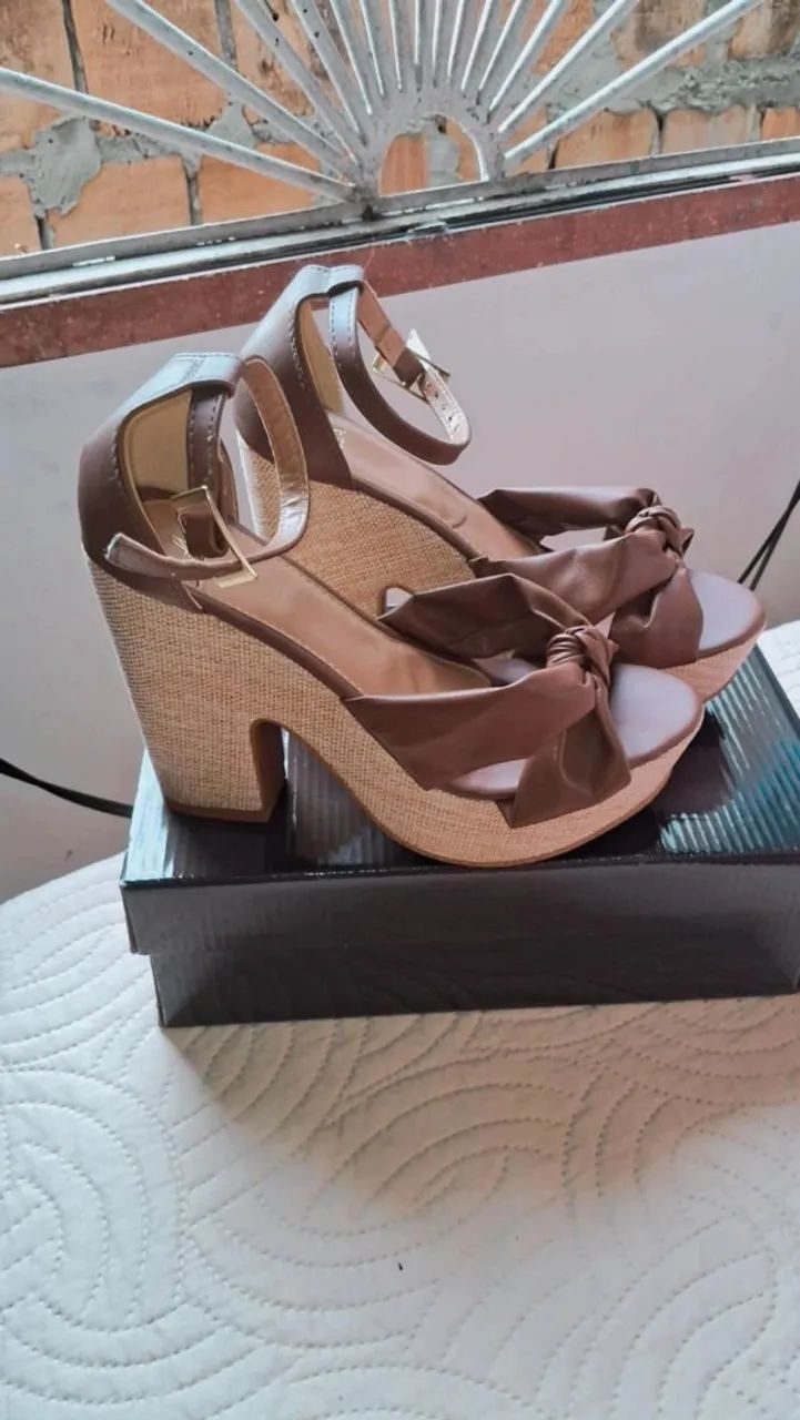 Vendo esses sapatos.
