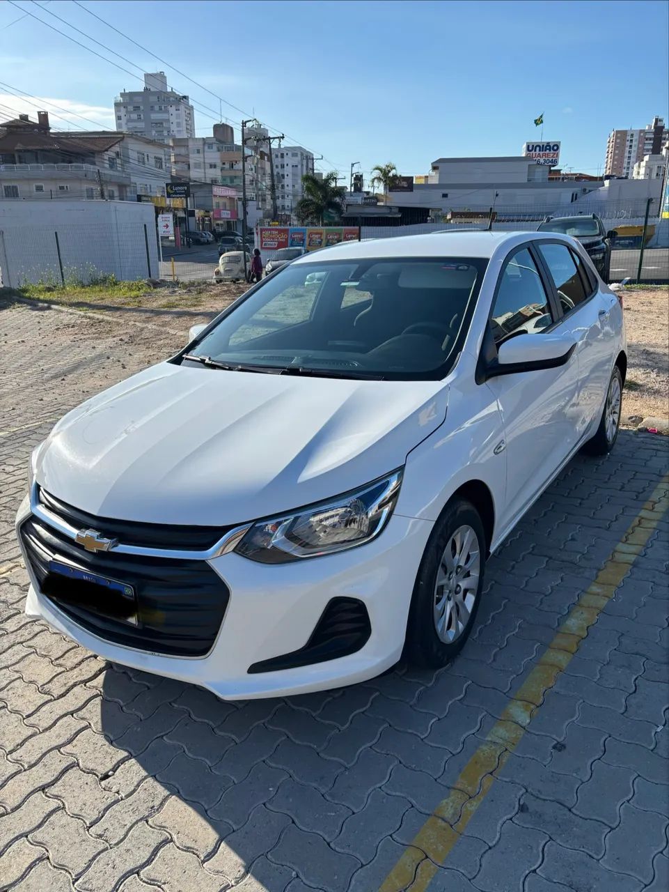 Chevrolet Onix Hatch LT 1.0 12V Flex Mec. 4P 2020 - Foto 2