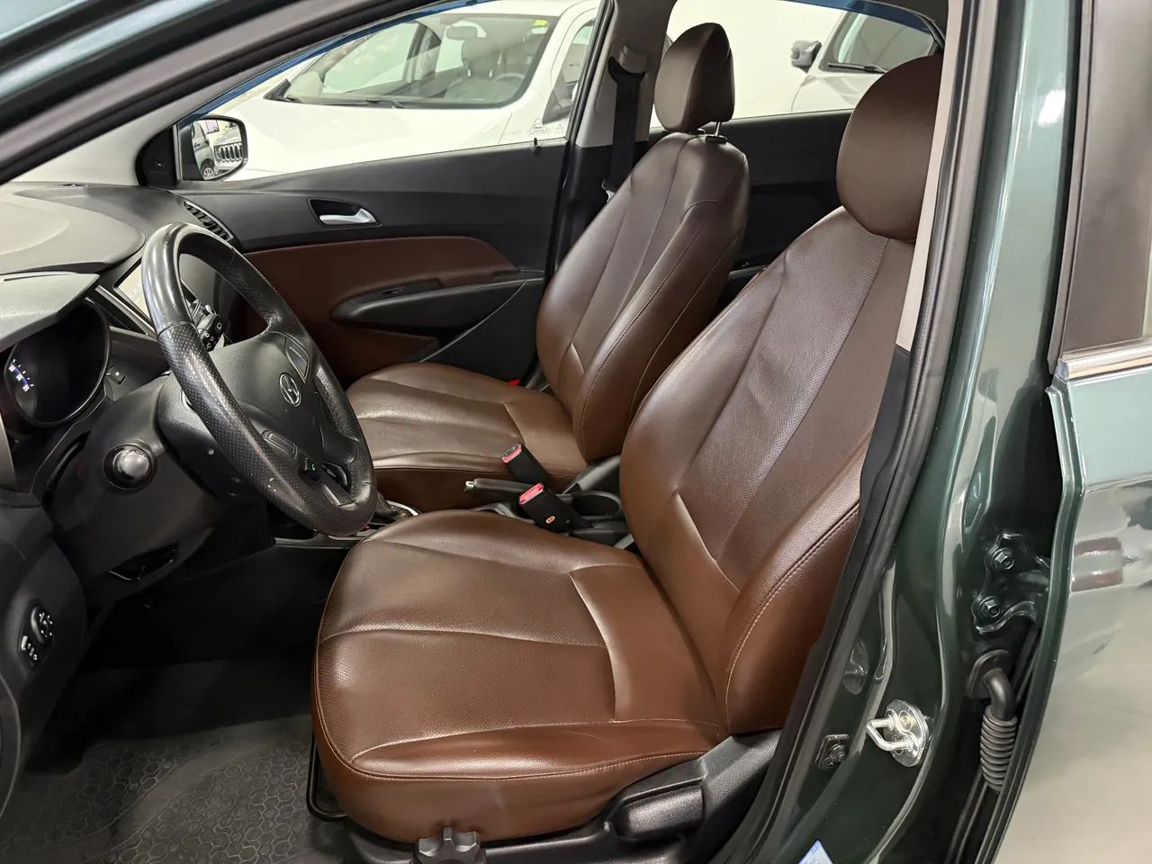 Hyundai HB20X Premium 1.6 Flex 16V Aut. 2017 - Foto 5