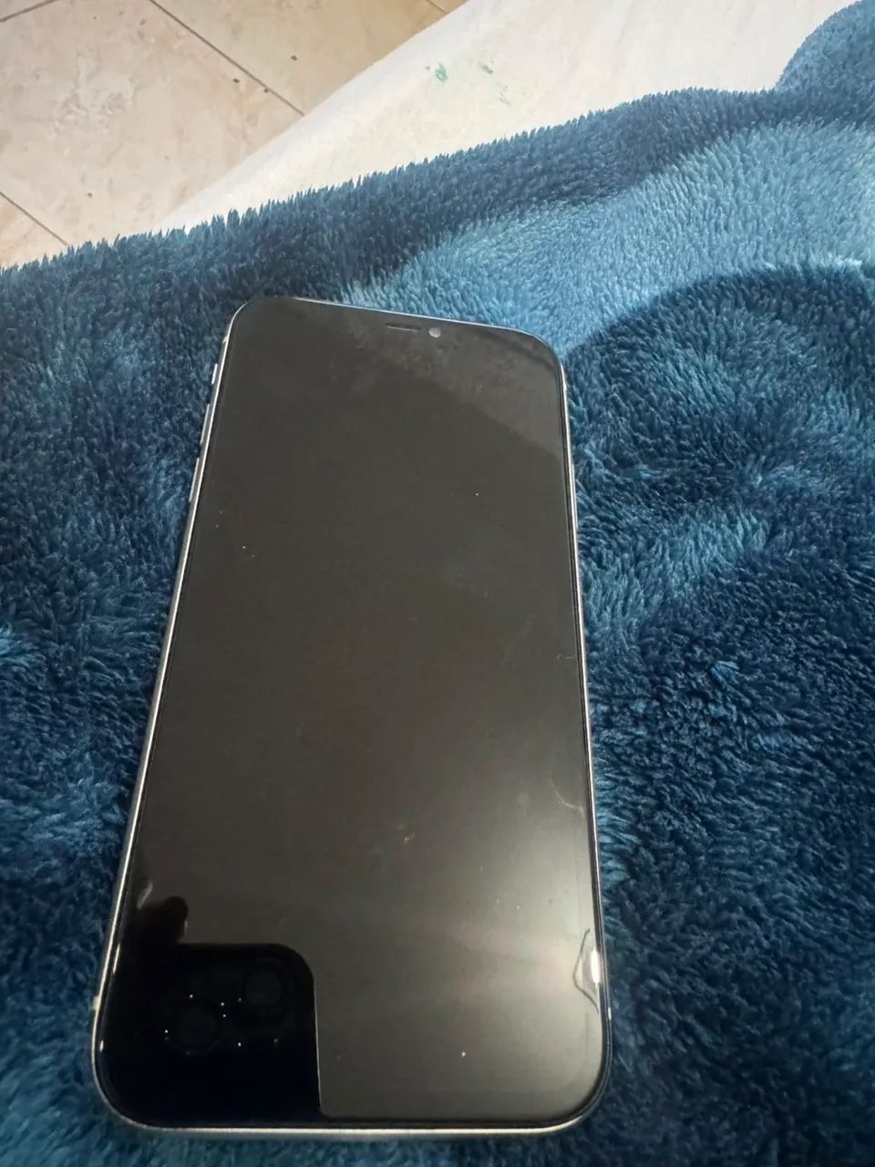 Iphone 11 branco 64GB