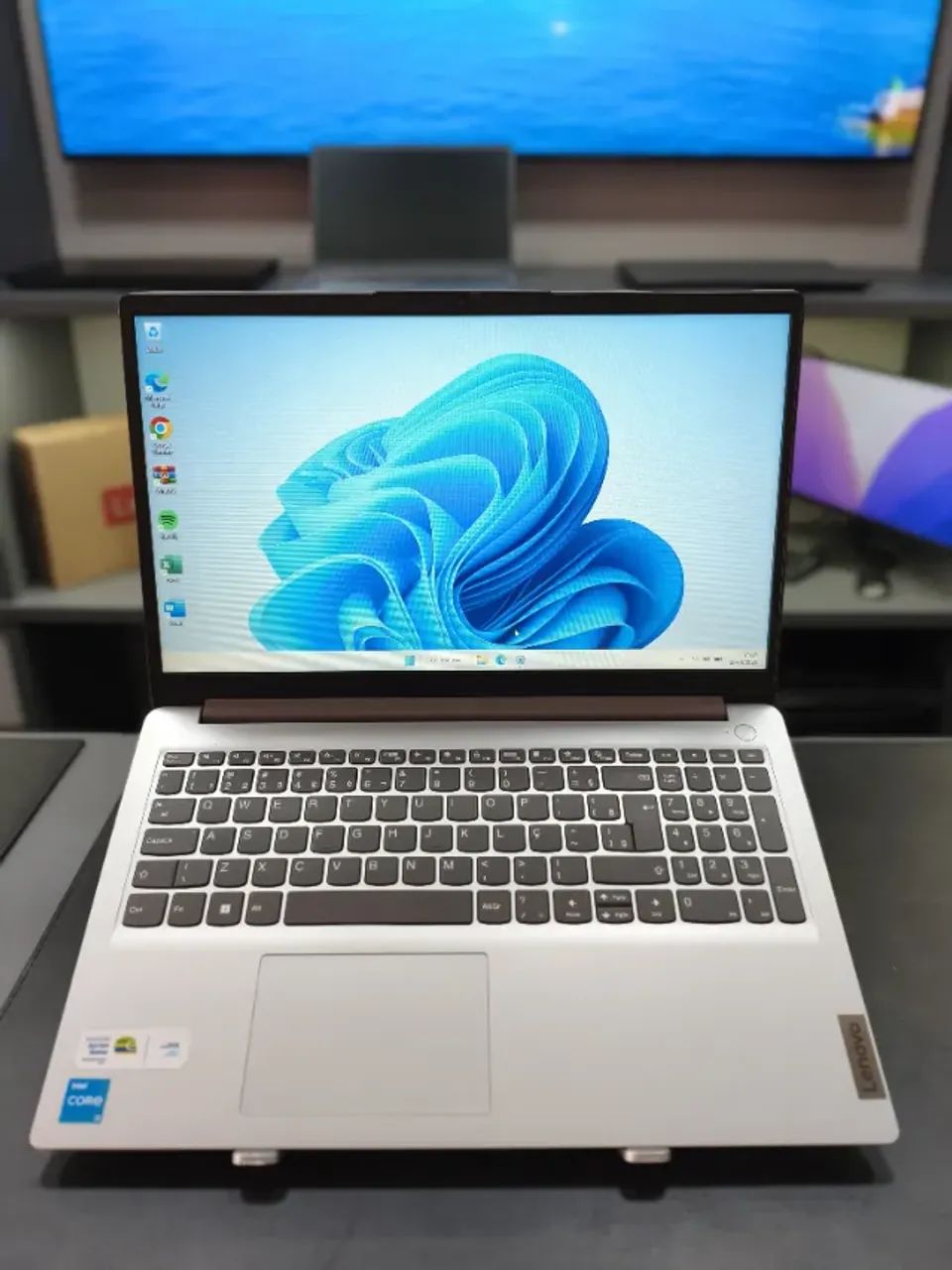 Notebook Lenovo Ideapad 1 - i3 12° geração