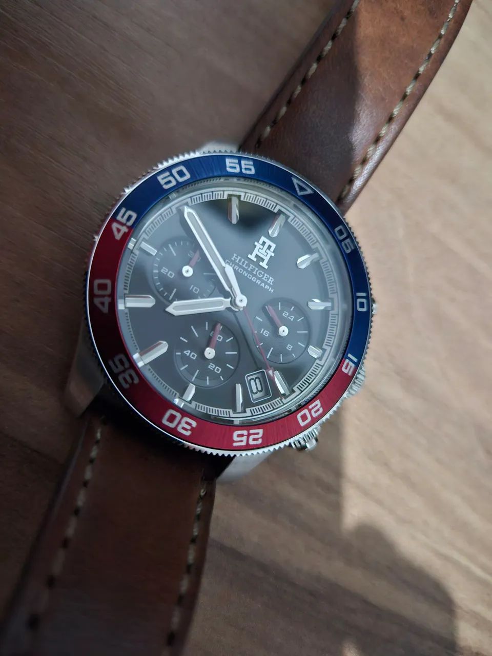 Relógio Tommy Hilfiger Th85 chronograph  - Foto 4