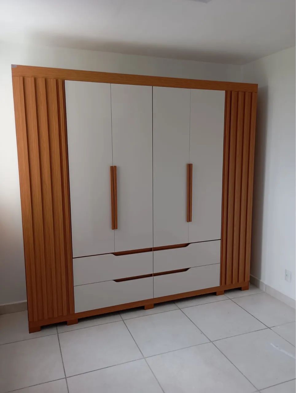 Guarda-roupa 