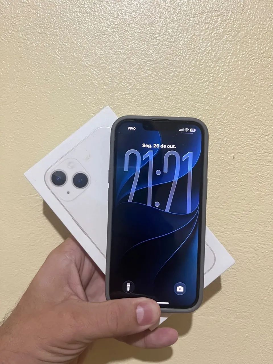 TROCO OU VENDO IPHONE 13 128GB SEMI NOVO - Foto 2