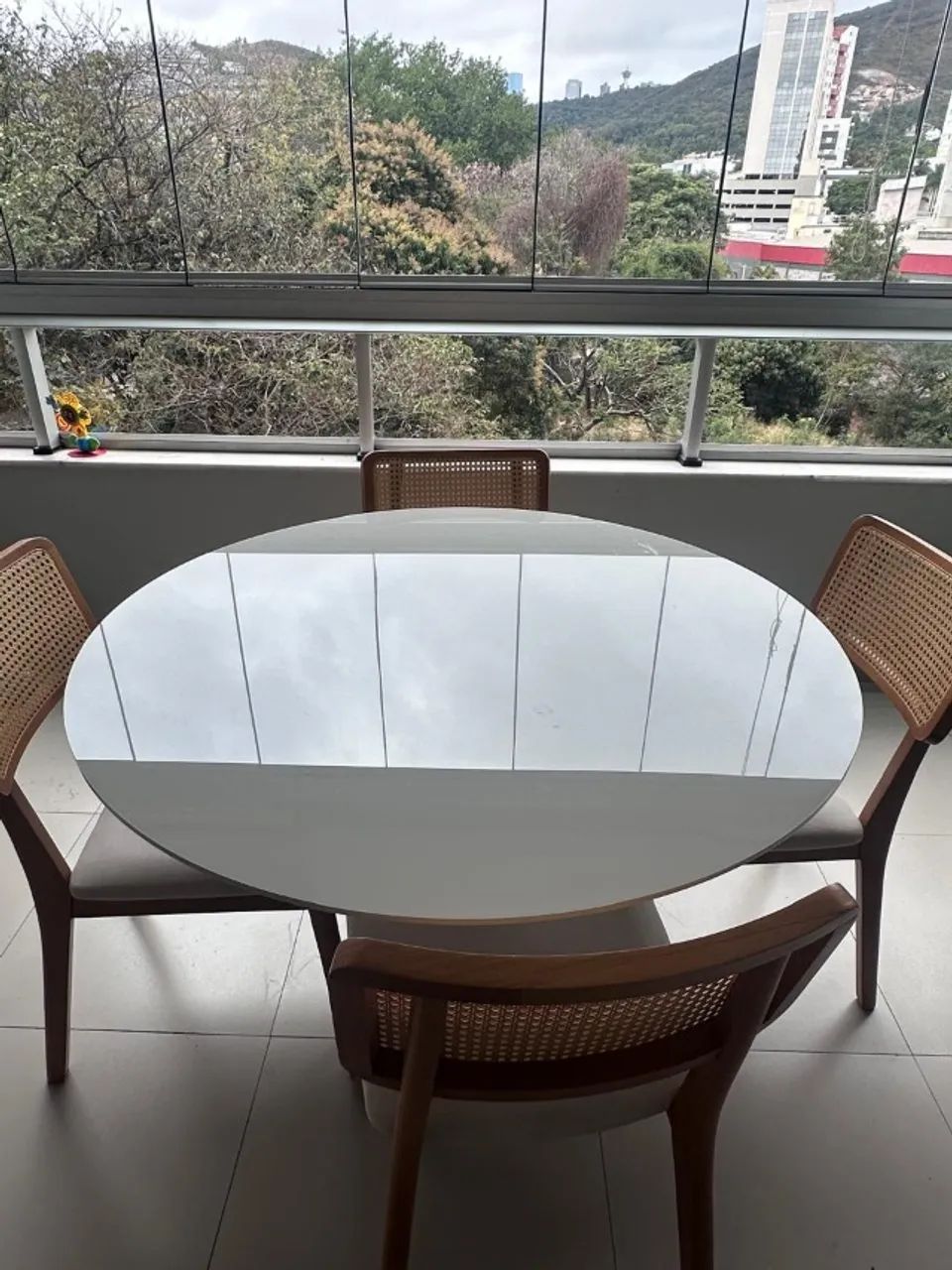 Mesa de Jantar com 4 Cadeiras - Foto 3