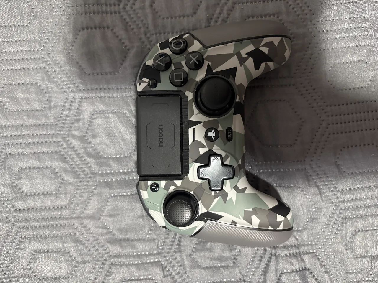 Controle Revolution Pro 5