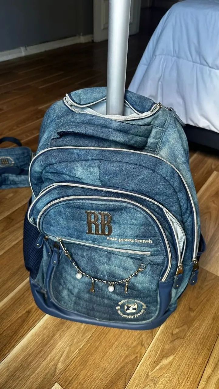 Mochila de rodinha Rebeca Bonbom