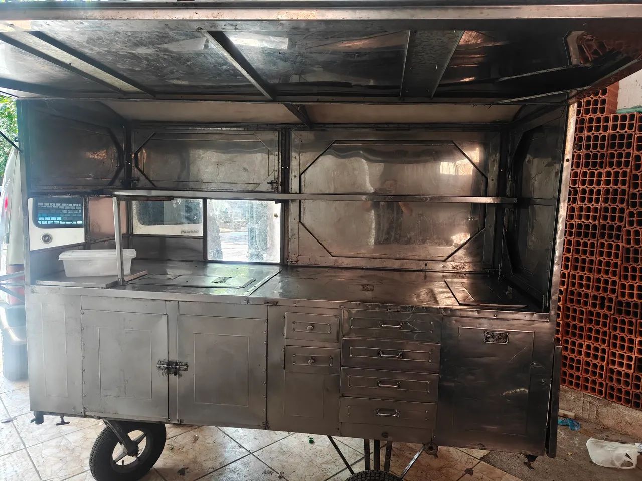Carro totalmente de inox grande  - Foto 2