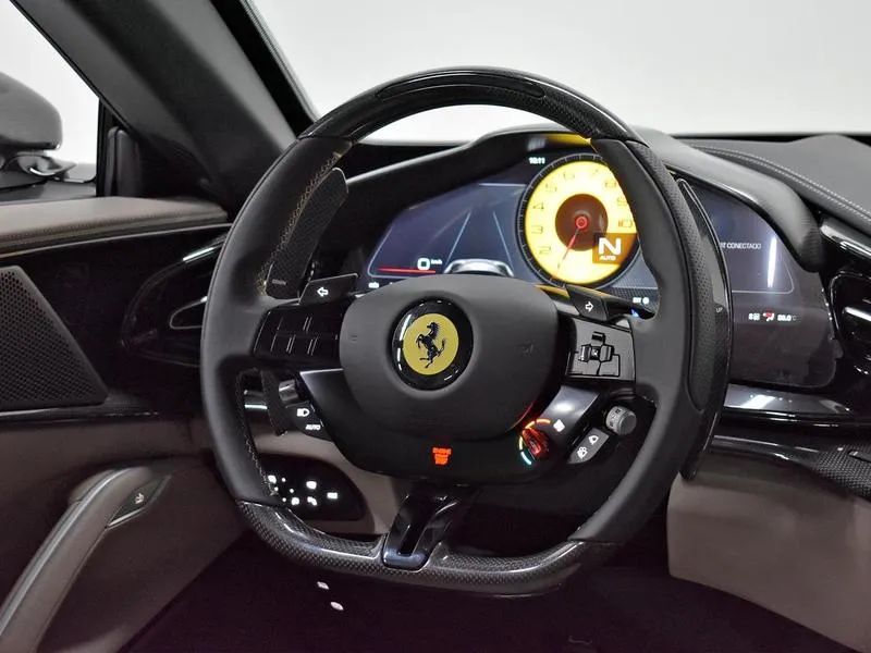 Ferrari Purosangue 6.5 V12 725cv, foto 12 de 17