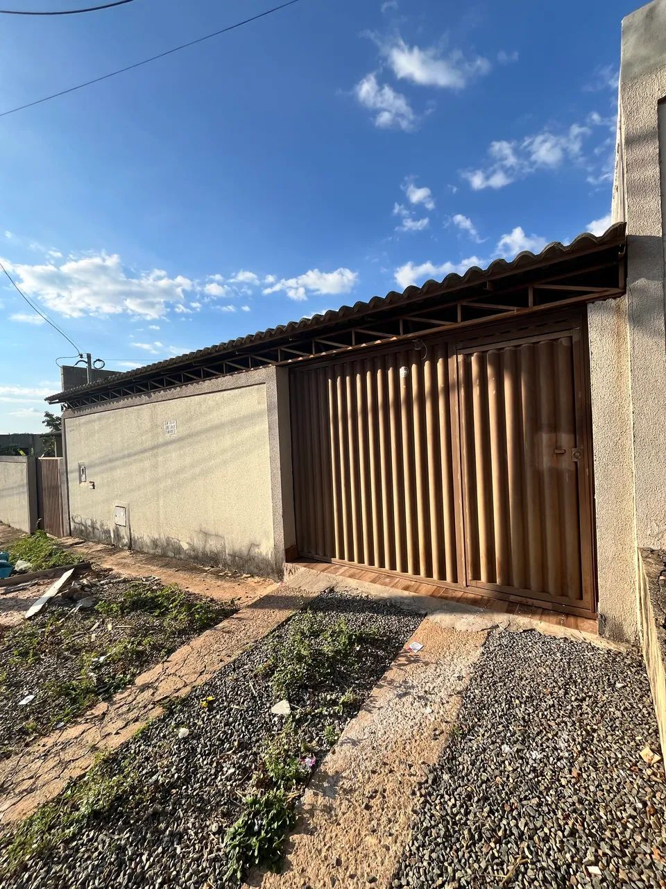 ALUGO CASA EM LUZIÂNIA 